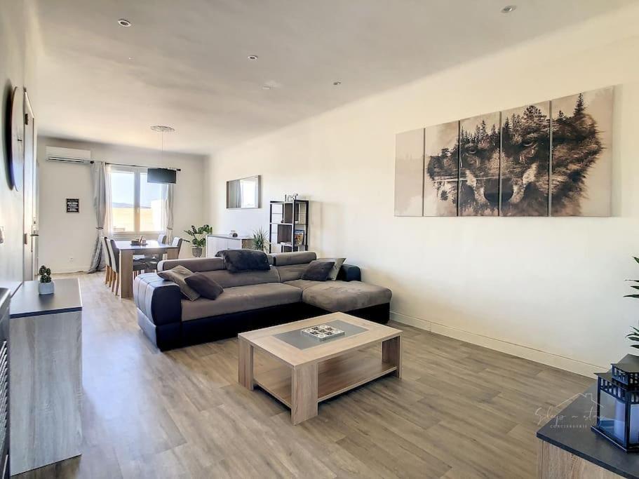 Homps - Appartement Avec Terrasse 4 Personnes ภายนอก รูปภาพ